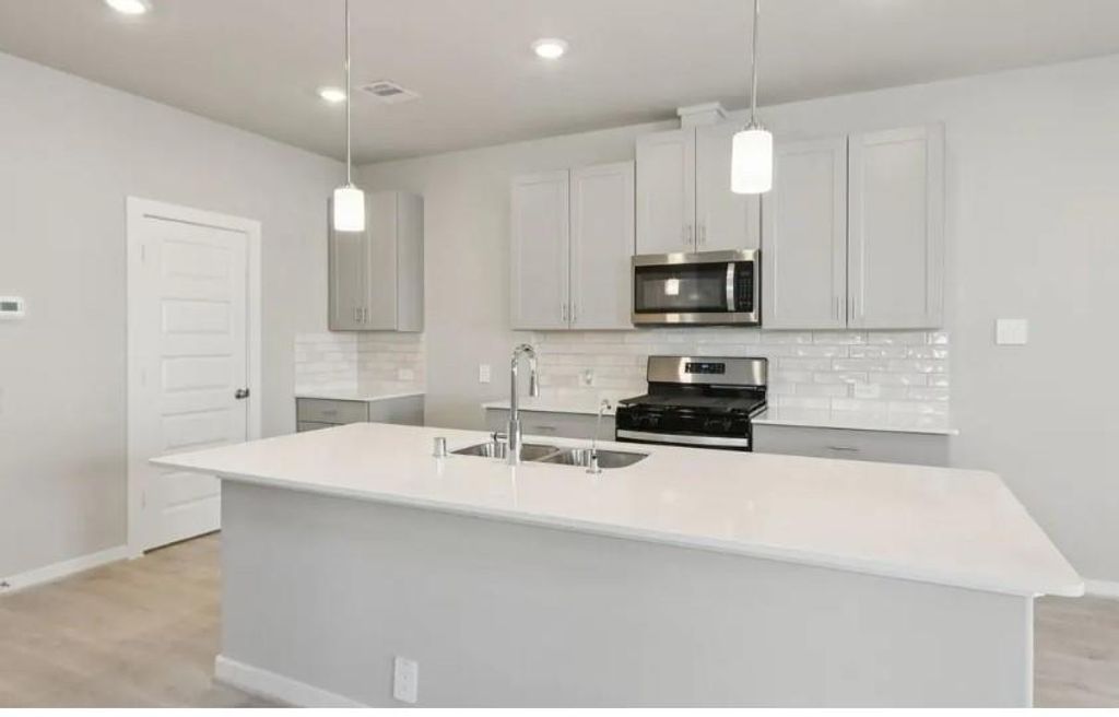 623 Sand Dollar Drive, Kemah, TX 77565