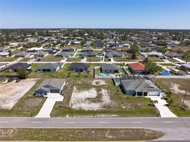 3605 W GATOR CIRCLE, Cape Coral, FL 33909