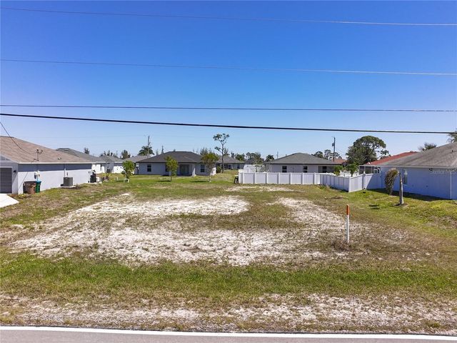 3605 W GATOR CIRCLE, Cape Coral, FL 33909