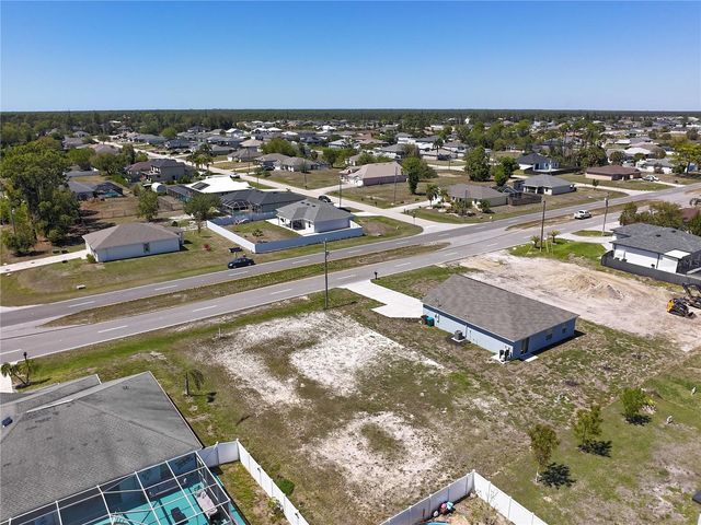 3605 W GATOR CIRCLE, Cape Coral, FL 33909