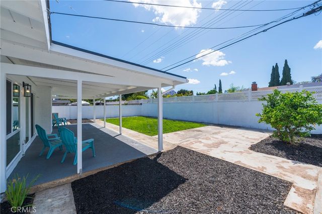 1018 N Wright, Santa Ana, CA 92701