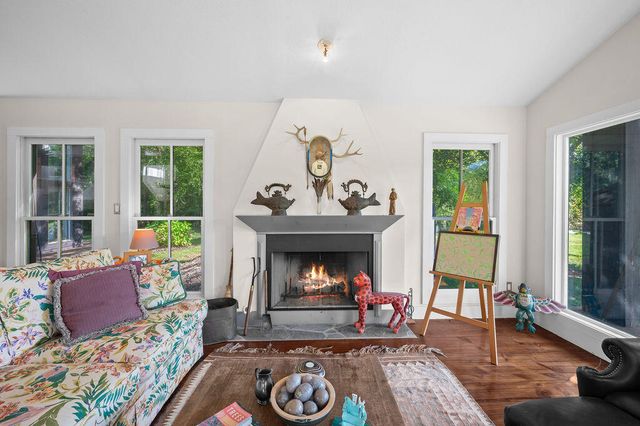 2408 E 800 N, La Porte, IN 46350