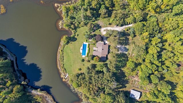 2408 E 800 N, La Porte, IN 46350