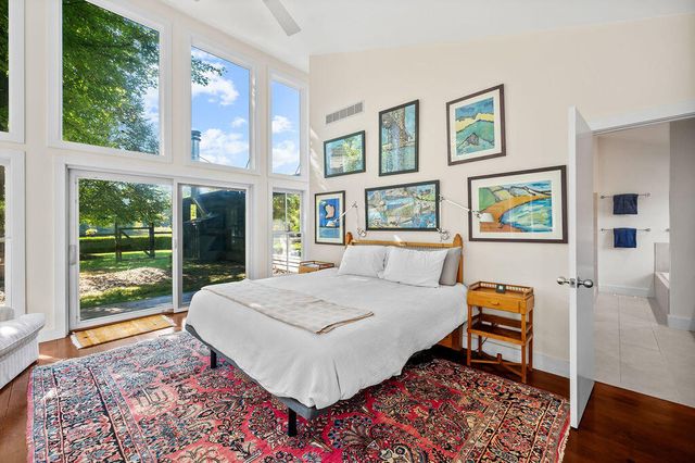 2408 E 800 N, La Porte, IN 46350