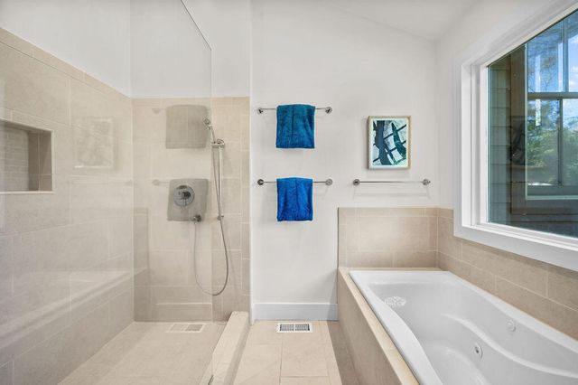 2408 E 800 N, La Porte, IN 46350