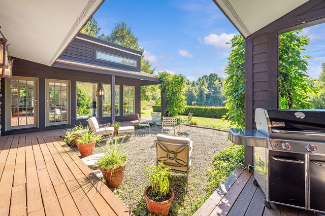 2408 E 800 N, La Porte, IN 46350