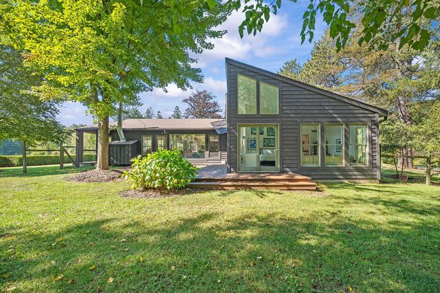 2408 E 800 N, La Porte, IN 46350