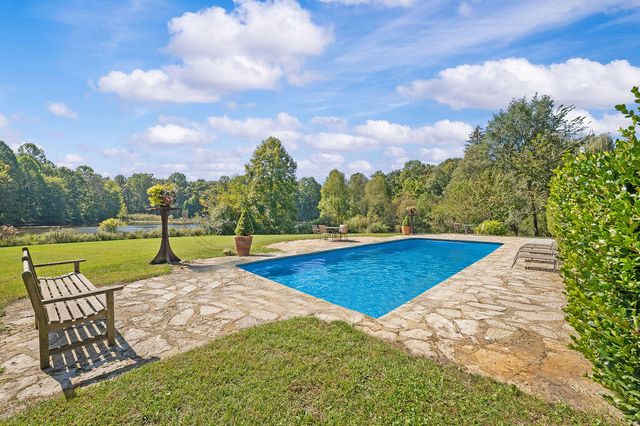 2408 E 800 N, La Porte, IN 46350