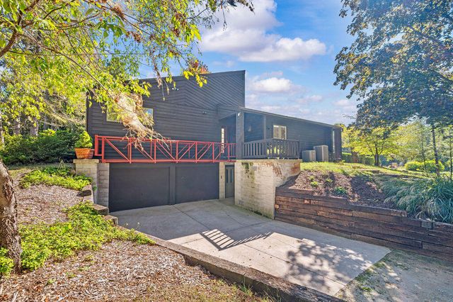 2408 E 800 N, La Porte, IN 46350