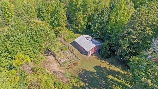 2408 E 800 N, La Porte, IN 46350