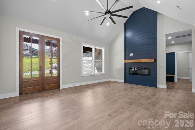 730 Chatsworth Circle SE, Lenoir, NC 28645