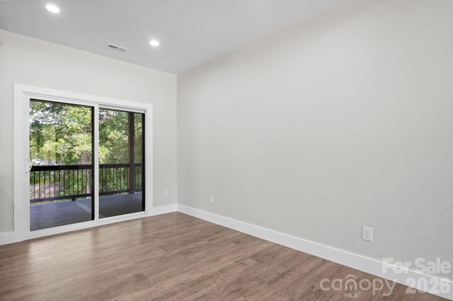 730 Chatsworth Circle SE, Lenoir, NC 28645