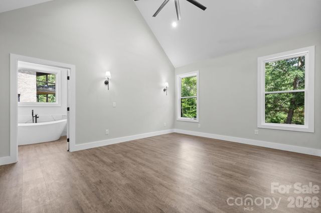 730 Chatsworth Circle SE, Lenoir, NC 28645