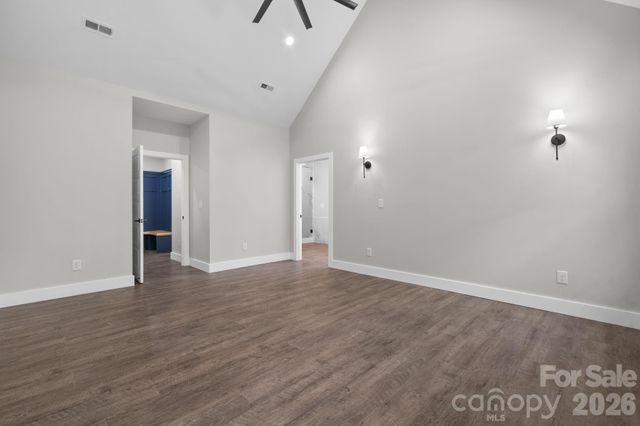 730 Chatsworth Circle SE, Lenoir, NC 28645
