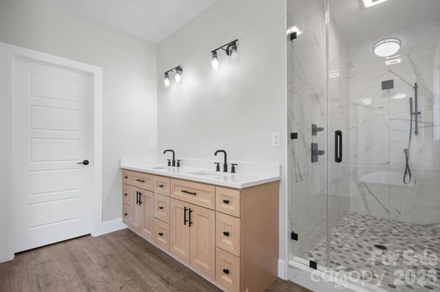 730 Chatsworth Circle SE, Lenoir, NC 28645