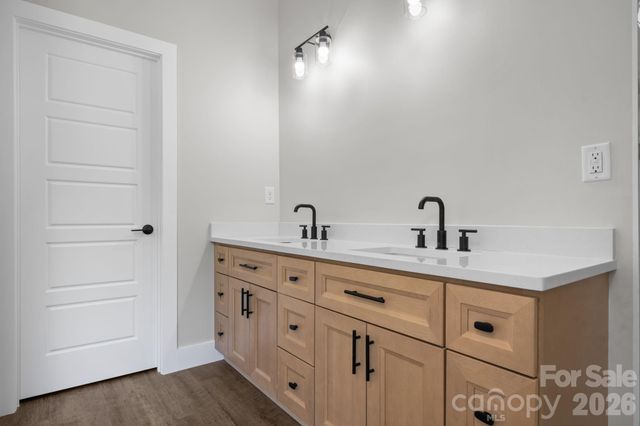 730 Chatsworth Circle SE, Lenoir, NC 28645