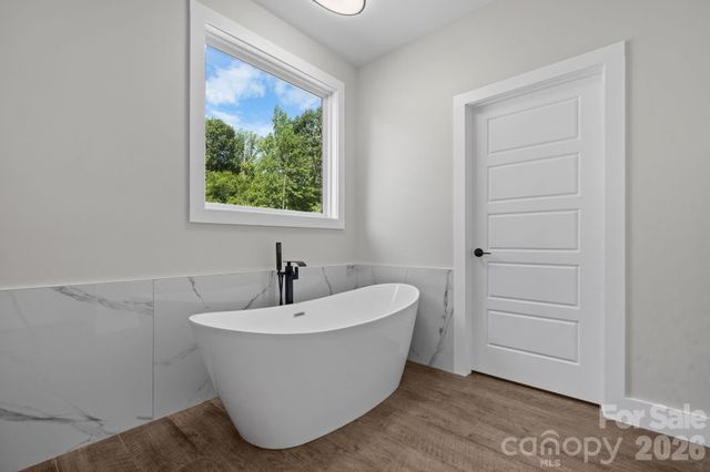 730 Chatsworth Circle SE, Lenoir, NC 28645