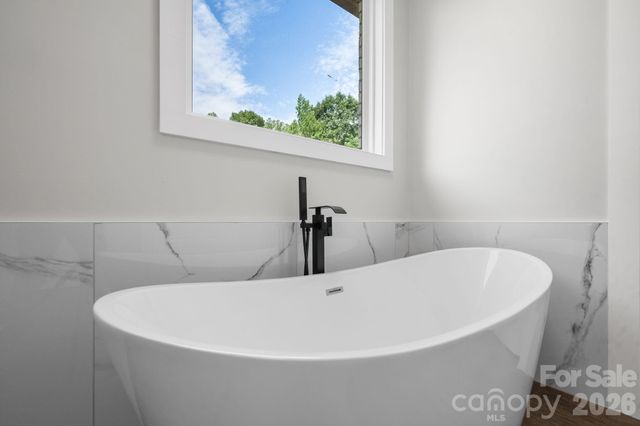 730 Chatsworth Circle SE, Lenoir, NC 28645