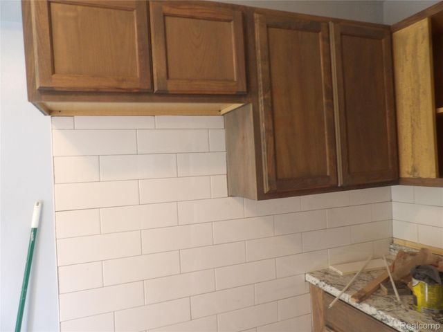 11035 Portlance Street, Detroit, MI 48205