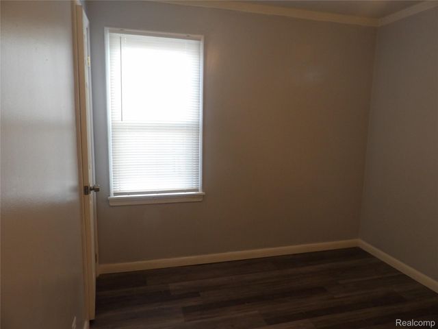 11035 Portlance Street, Detroit, MI 48205