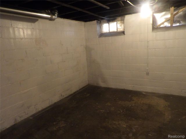 11035 Portlance Street, Detroit, MI 48205