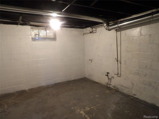 11035 Portlance Street, Detroit, MI 48205