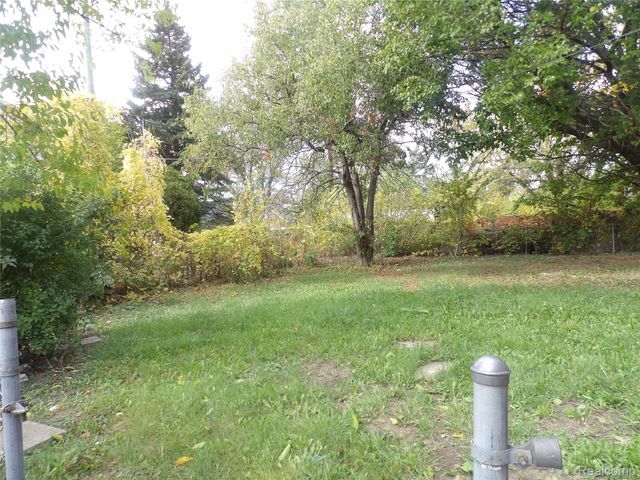 11035 Portlance Street, Detroit, MI 48205