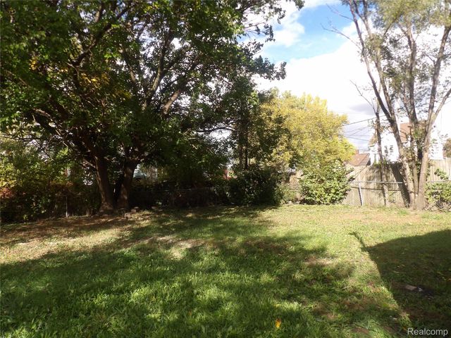 11035 Portlance Street, Detroit, MI 48205