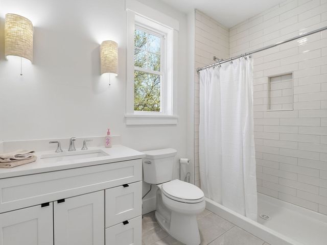 1 Smith Rd, Sutton, MA 01590