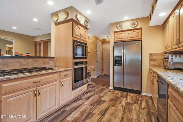 137 Shore Lane, Fairfield Glade, TN 38558