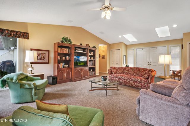 137 Shore Lane, Fairfield Glade, TN 38558