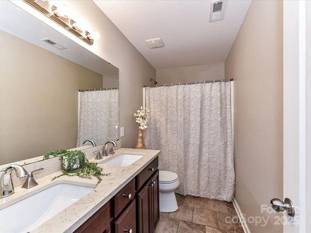 1201 Mountain Laurel Court, Matthews, NC 28104