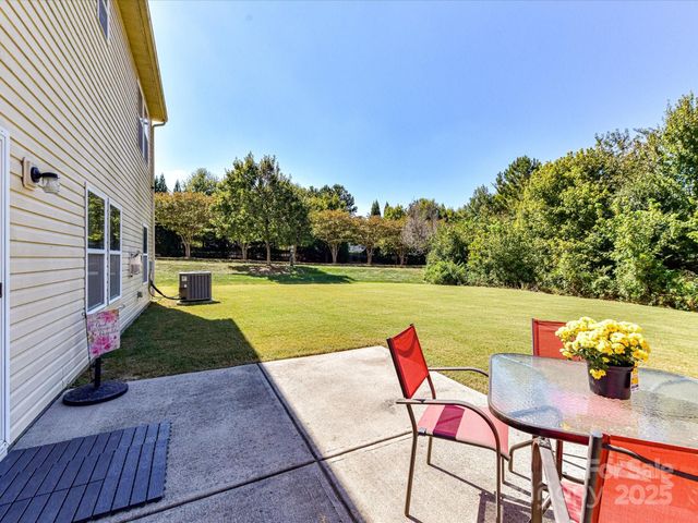 1201 Mountain Laurel Court, Matthews, NC 28104