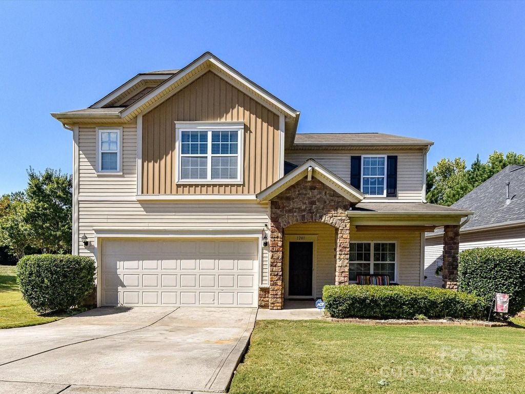 1201 Mountain Laurel Court, Matthews, NC 28104