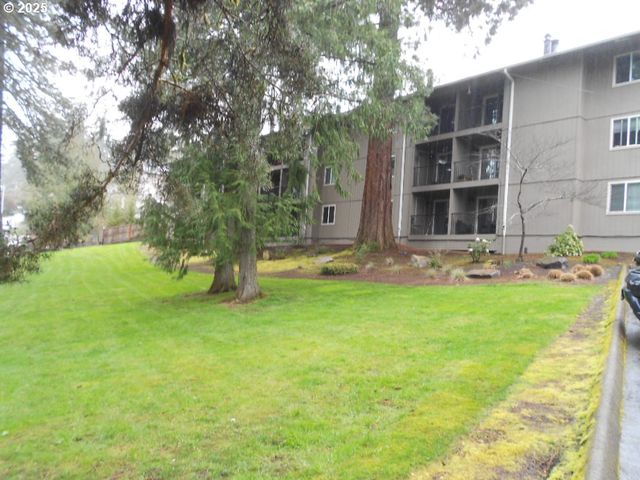 2680 Sw 87TH Ave 8, Portland, OR 97225