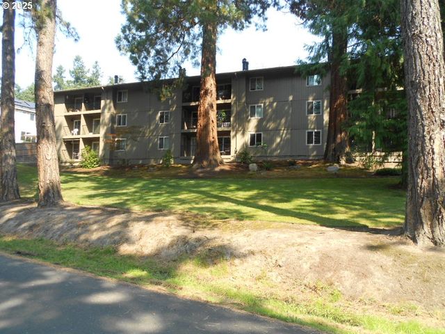 2680 Sw 87TH Ave 8, Portland, OR 97225