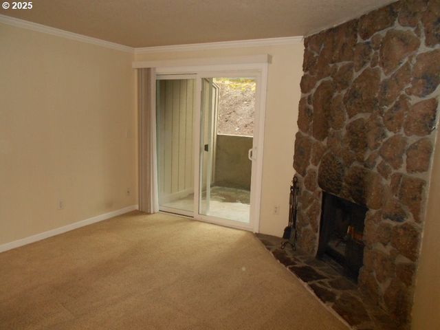 2680 Sw 87TH Ave 8, Portland, OR 97225