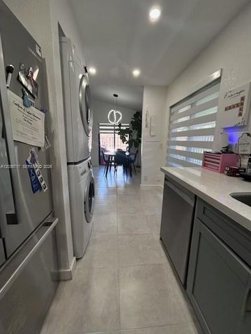 6308 NW 170th Ter, Hialeah, FL 33015