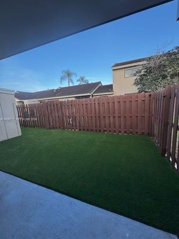 6308 NW 170th Ter, Hialeah, FL 33015