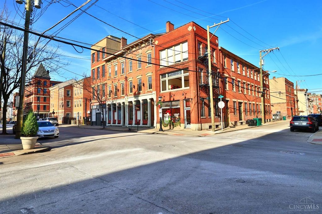 112 E Thirteenth Street, Cincinnati, OH 45202