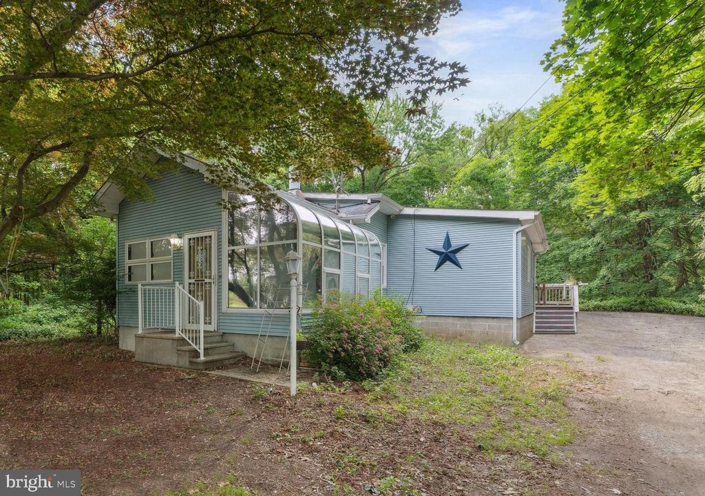 659 W FOREST GROVE RD, Vineland, NJ 08360