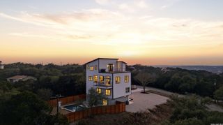 3140 Westview Dr, Canyon Lake, TX 78133