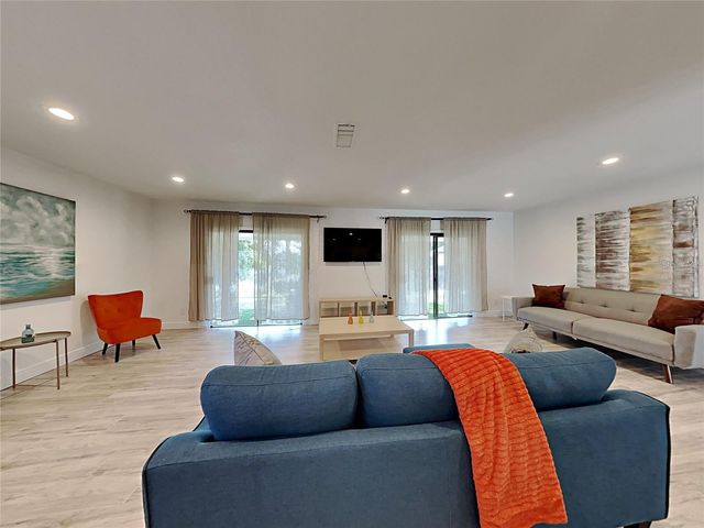 7326 LAKE FLOY CIRCLE, Orlando, FL 32819