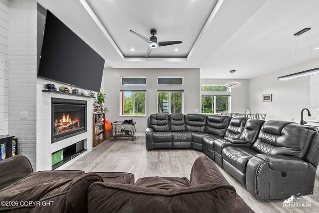 1814 S Berlin Rose Street, Wasilla, AK 99623