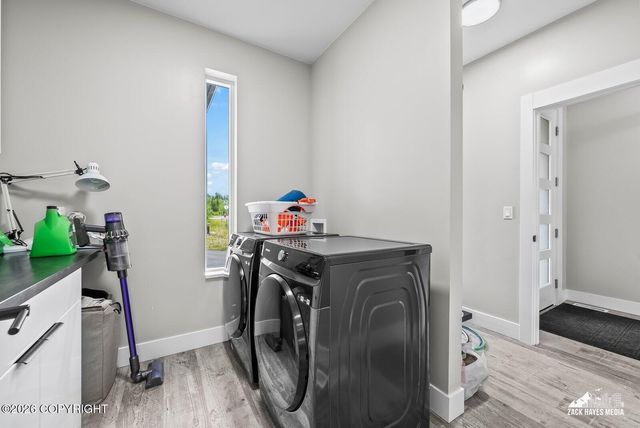 1814 S Berlin Rose Street, Wasilla, AK 99623