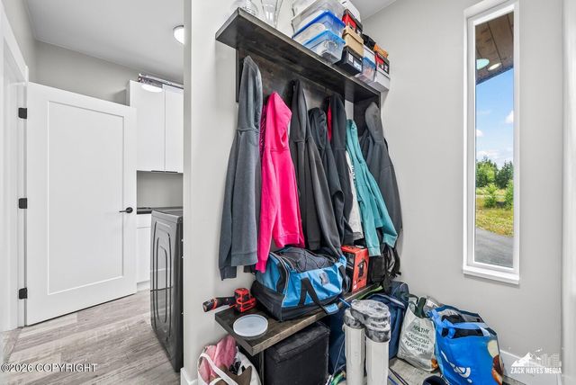 1814 S Berlin Rose Street, Wasilla, AK 99623