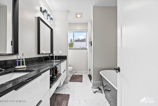 1814 S Berlin Rose Street, Wasilla, AK 99623