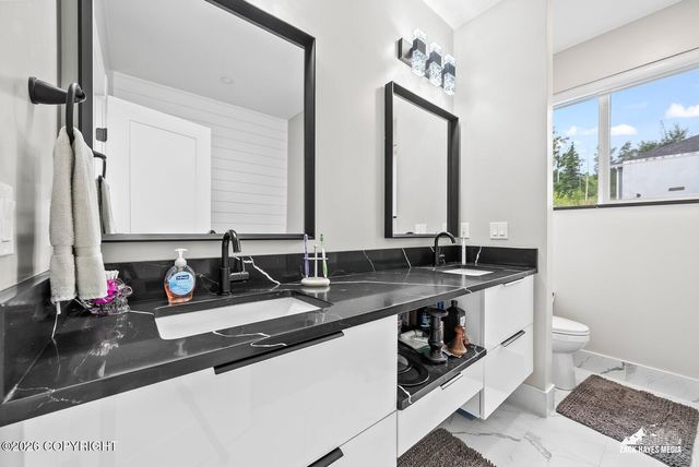1814 S Berlin Rose Street, Wasilla, AK 99623