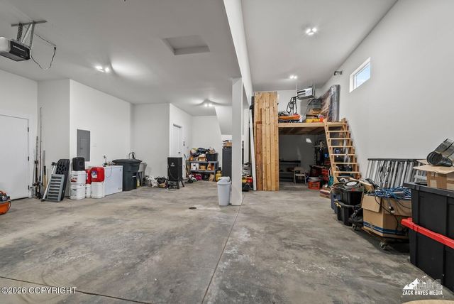 1814 S Berlin Rose Street, Wasilla, AK 99623