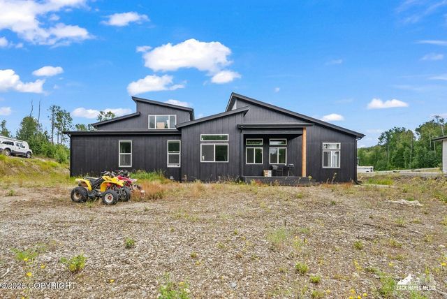 1814 S Berlin Rose Street, Wasilla, AK 99623